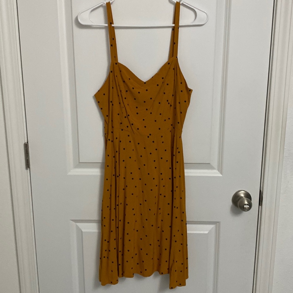OLD NAVY Polka dots dress camel and Black Size M